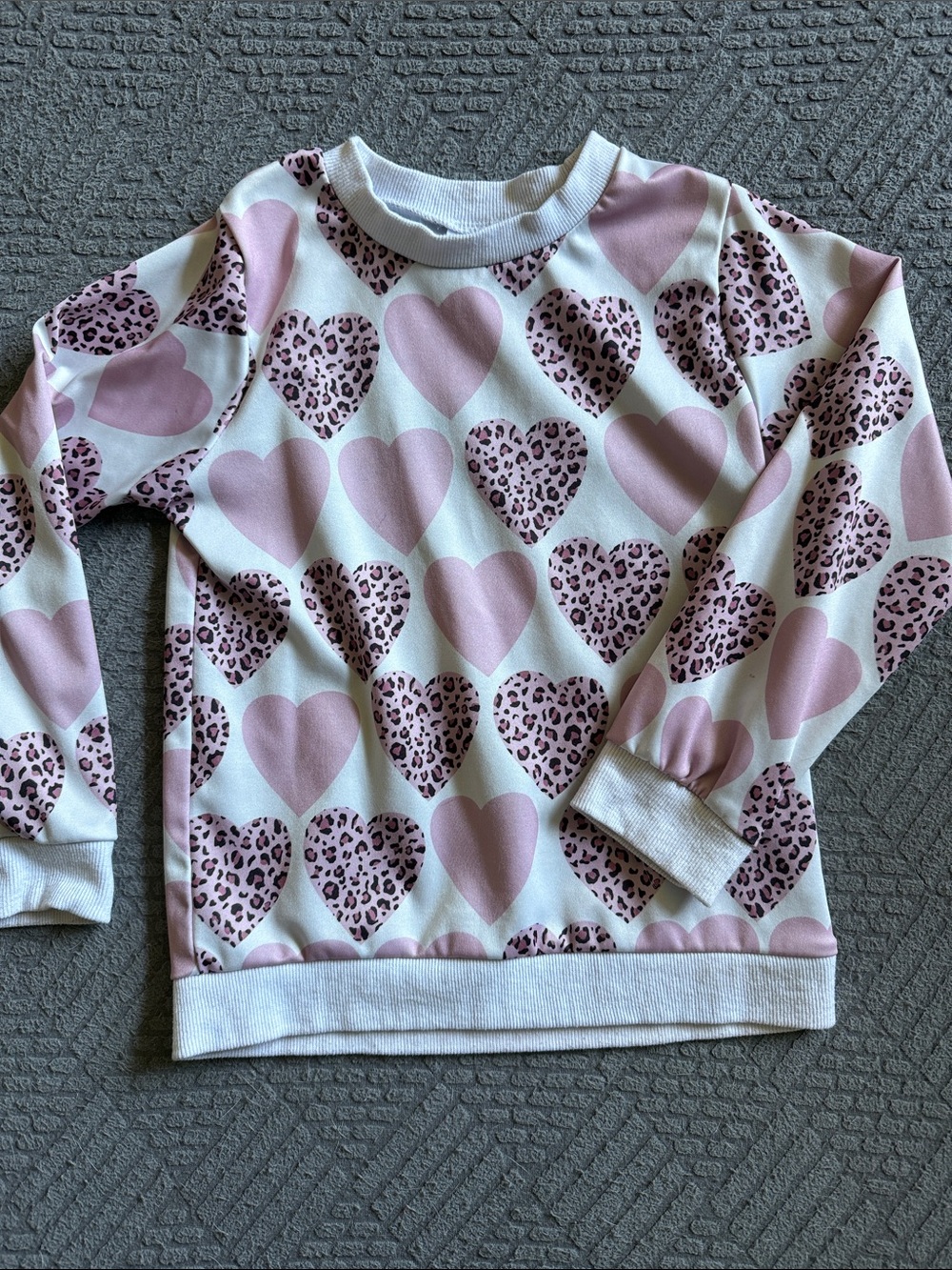 PatPat White and Light Pink Heart Print Kids Sweatshirt